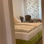 게스트하우스 Rezas Restaurant Gaestehaus