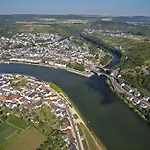 Rezas Restaurant Gaestehaus 게스트하우스