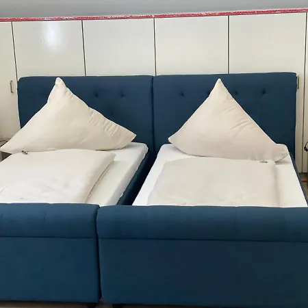 게스트하우스 Rezas Restaurant Gaestehaus 3*