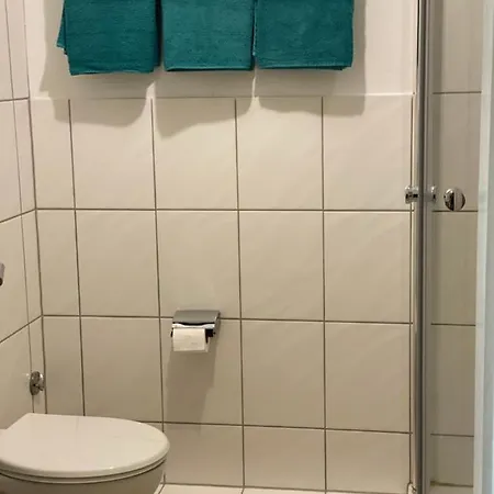 Konukevi Rezas Restaurant Gaestehaus Oberbillig
