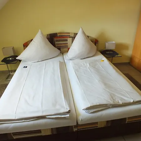 Rezas Restaurant Gaestehaus Oberbillig