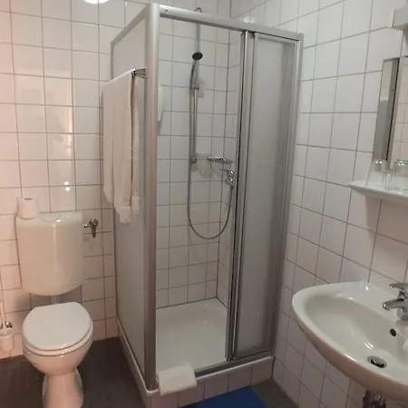 Rezas Restaurant Gaestehaus