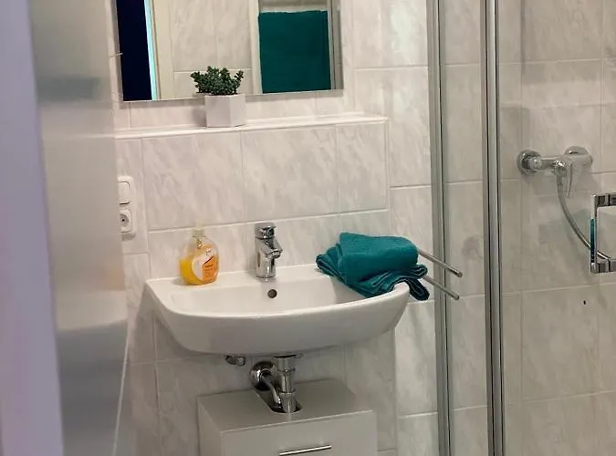 Rezas Restaurant Gaestehaus