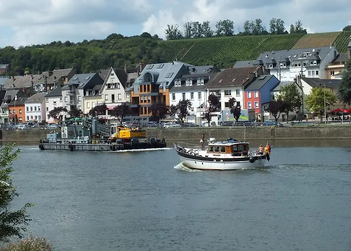 Rezas Restaurant Gaestehaus