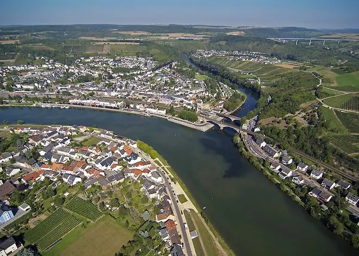 Rezas Restaurant Gaestehaus Maison d'hôtes